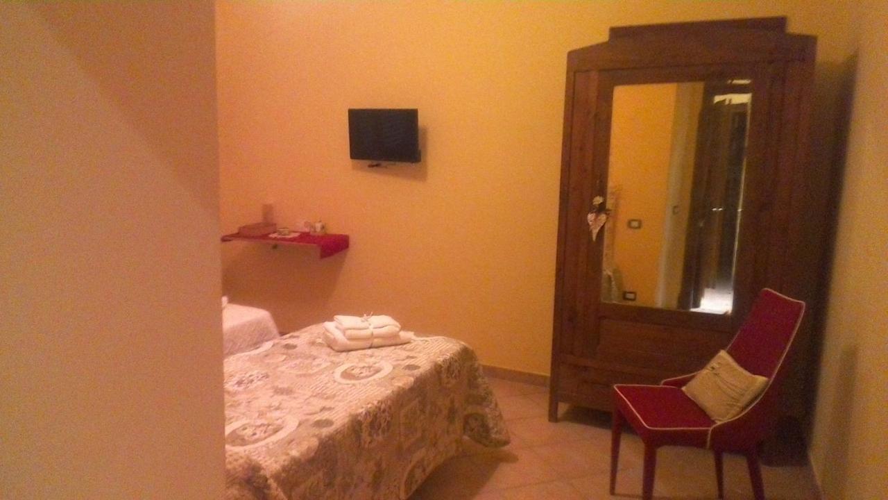 La Bella Ninfa Bed and Breakfast Sermoneta Εξωτερικό φωτογραφία