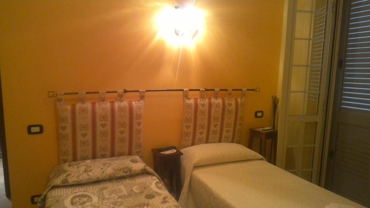 La Bella Ninfa Bed and Breakfast Sermoneta Εξωτερικό φωτογραφία
